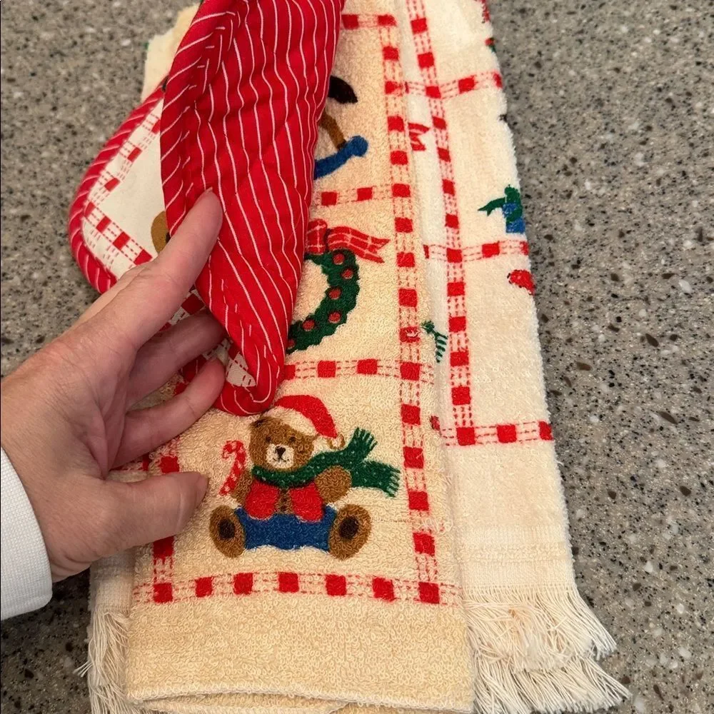 GOURMET GALLERY Vintage 80s/90s Teddy Bear Christmas Potholder/Towel Set *NEW*